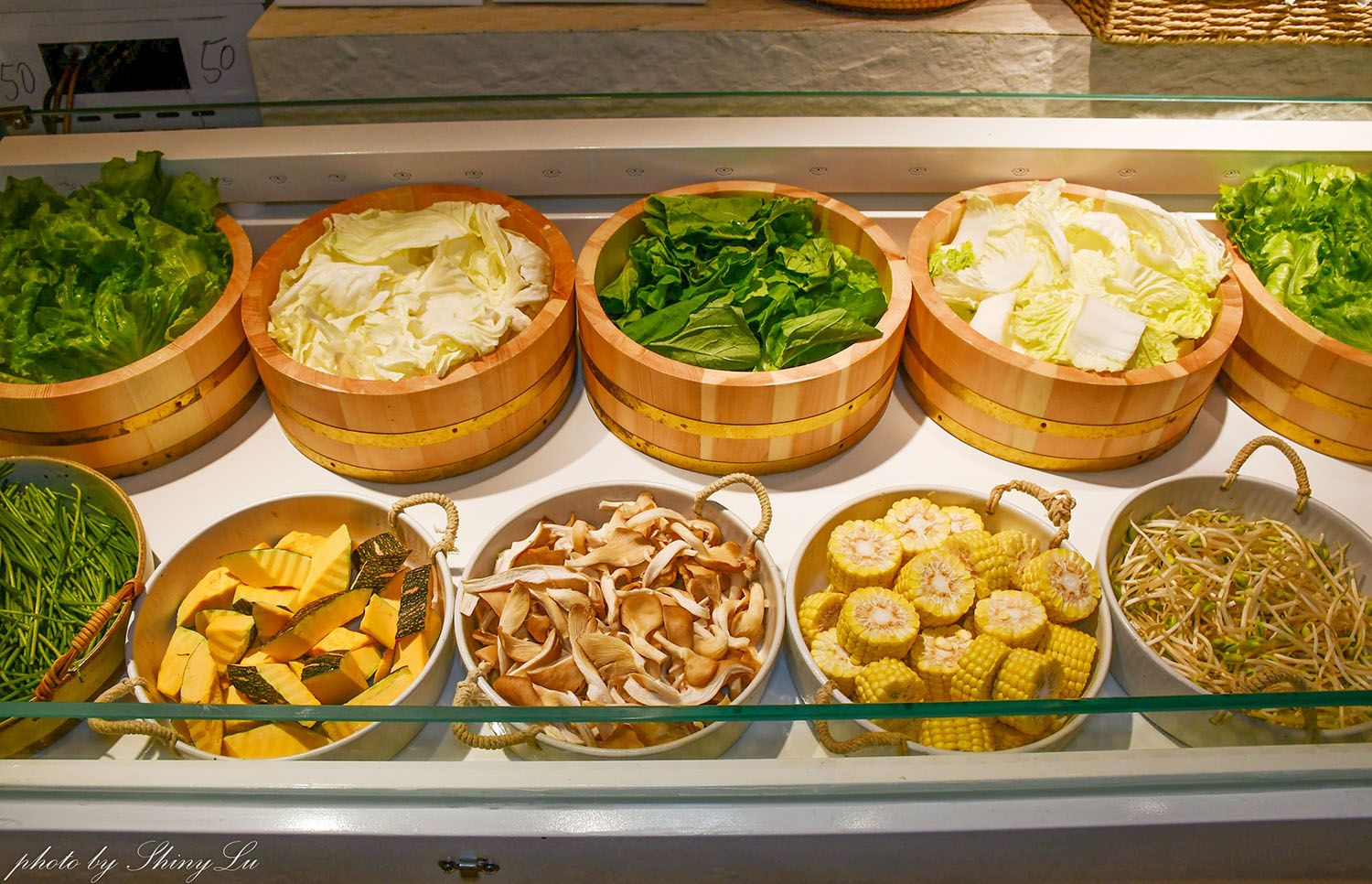 林口福容徠旅1F《饗樂鍋》蔬食自助吧吃到飽，林口龜山最美的火鍋店