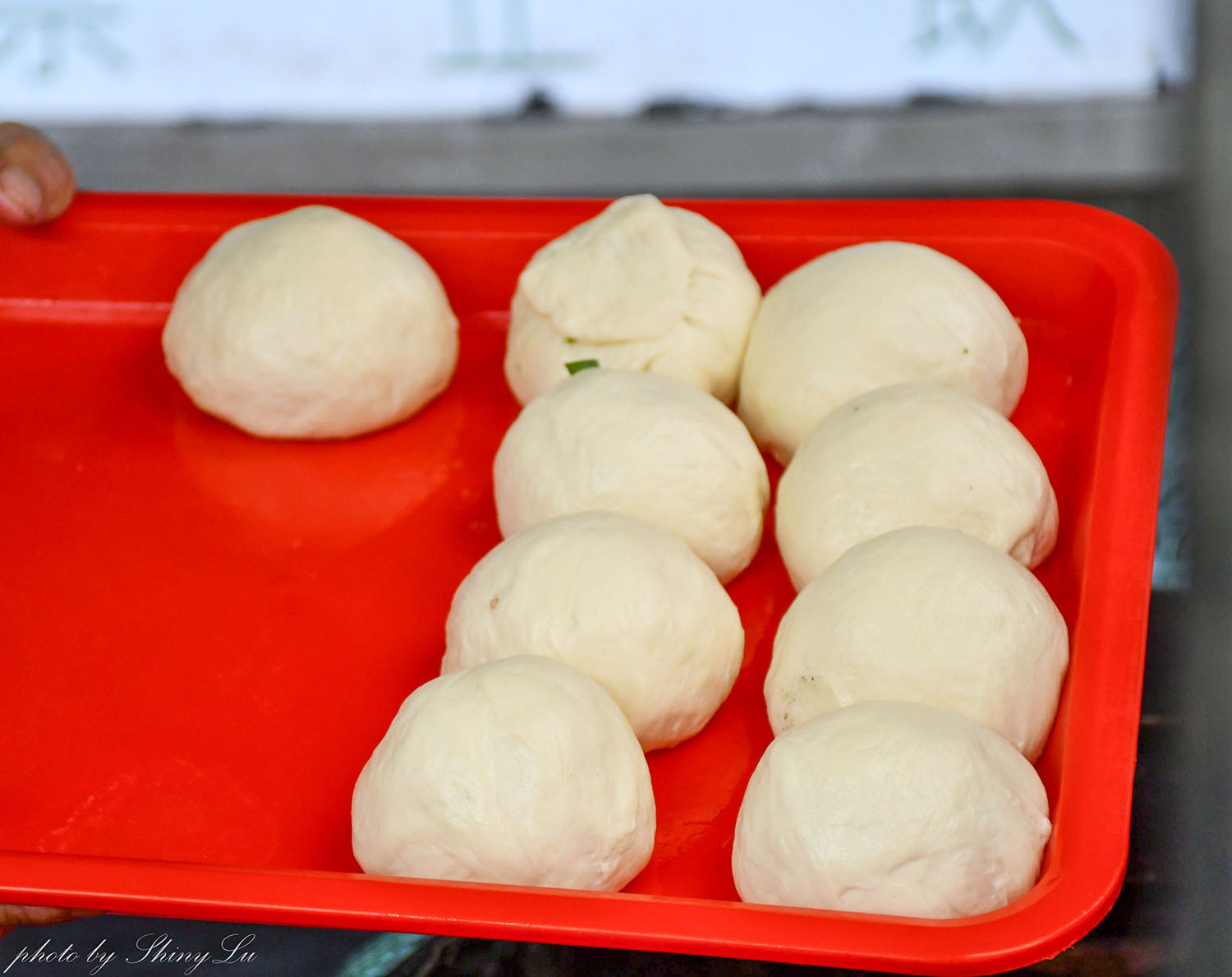 桃園中壢隱藏版小吃│邱記蔥肉餅│有點像加厚版的炸蔥油餅