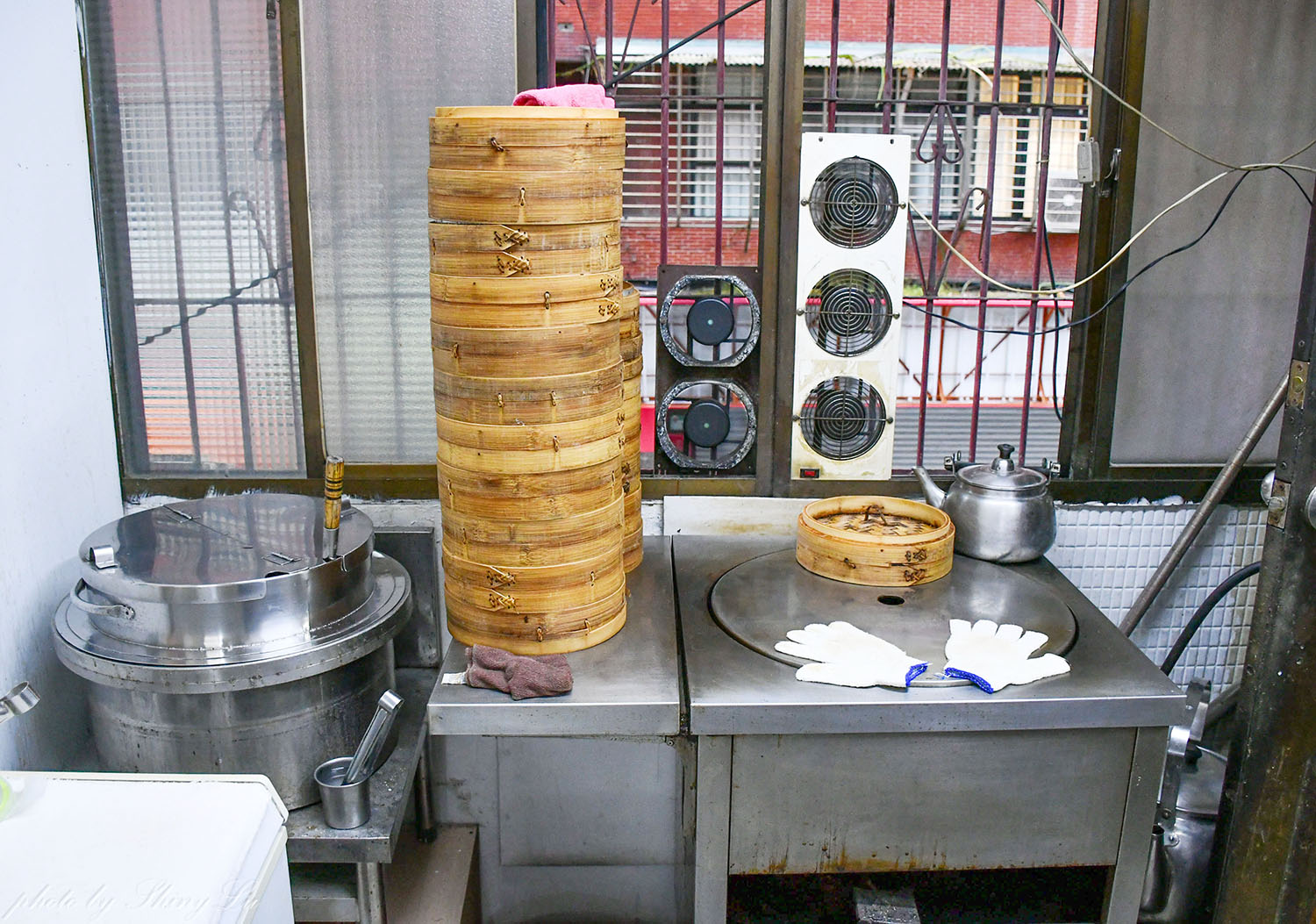 來民宅客廳吃湯包│發哥筍湯包│酸辣湯超讚!民權東路巷弄美食 - 第8張圖 來民宅客廳吃湯包│發哥筍湯包│酸辣湯超讚!民權東路巷弄美食