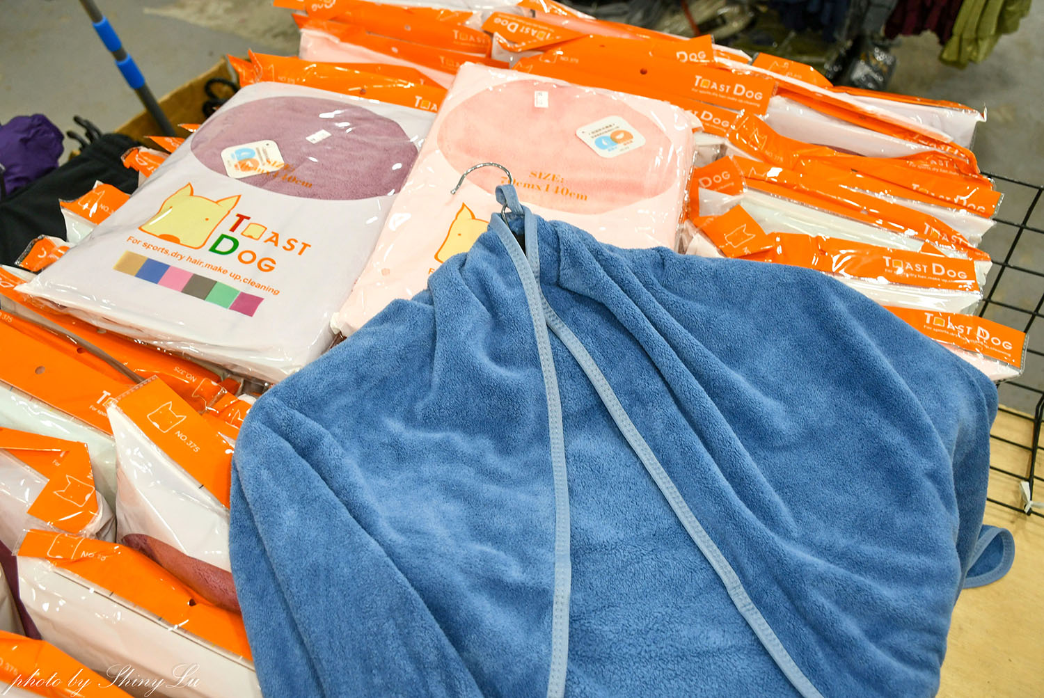 好便宜!金山機能服飾特賣,保暖衣88元,機能外套三件1000元起!風雪狼外套只要590元《艾伯特機能服飾》 - 第12張圖