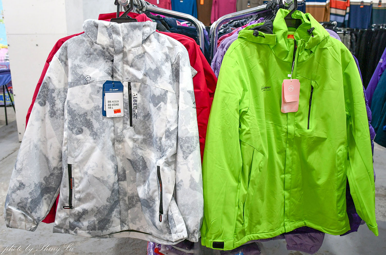 好便宜!金山機能服飾特賣,保暖衣88元,機能外套三件1000元起!風雪狼外套只要590元《艾伯特機能服飾》 - 第22張圖