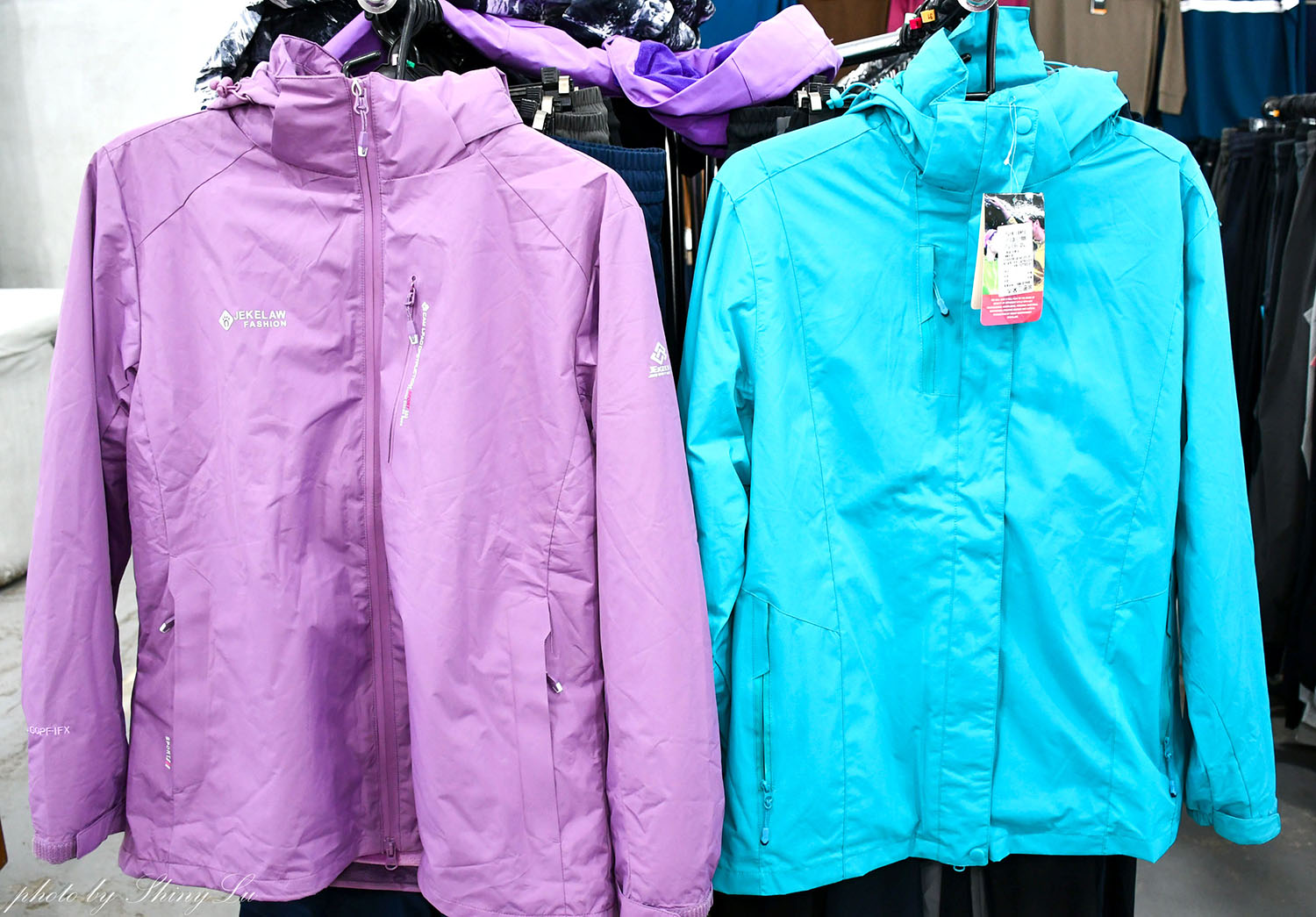 好便宜!金山機能服飾特賣,保暖衣88元,機能外套三件1000元起!風雪狼外套只要590元《艾伯特機能服飾》 - 第34張圖