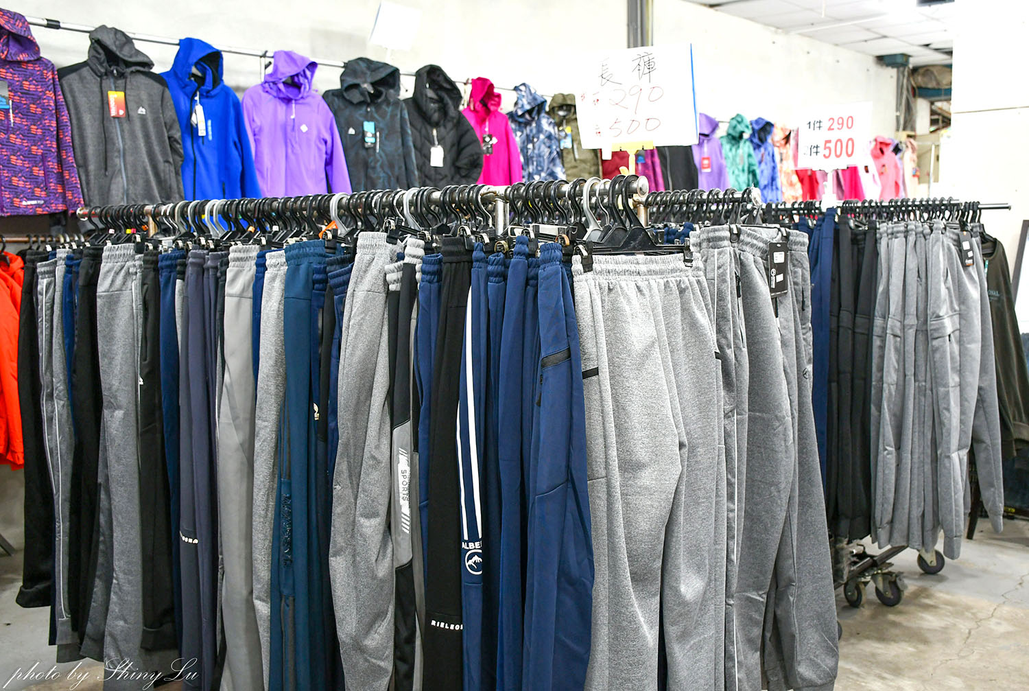 好便宜!金山機能服飾特賣,保暖衣88元,機能外套三件1000元起!風雪狼外套只要590元《艾伯特機能服飾》 - 第41張圖