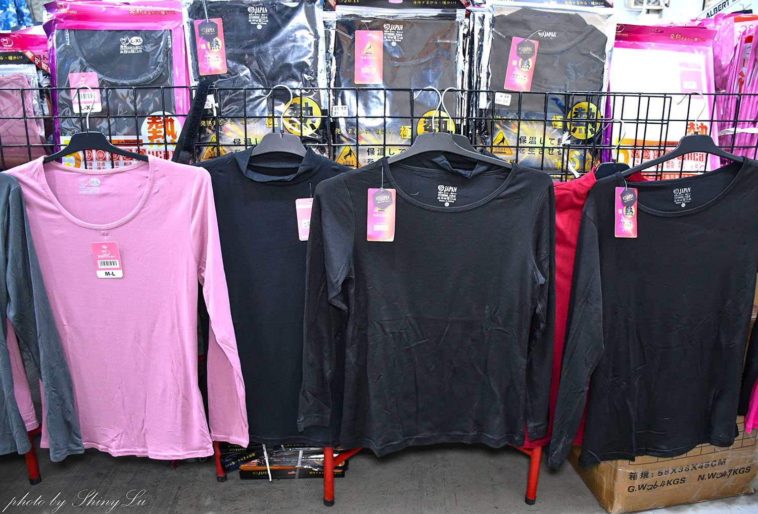 好便宜!金山機能服飾特賣,保暖衣88元,機能外套三件1000元起!風雪狼外套只要590元《艾伯特機能服飾》 - 第6張圖