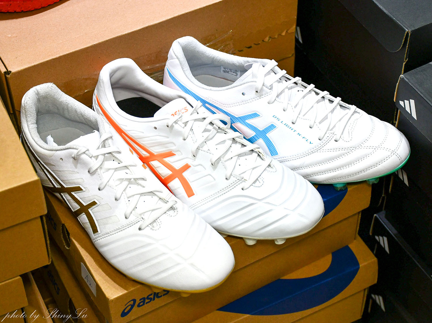 天母《詹士運動用品週年慶》足球鞋/足球釘鞋outlet出清二雙2000起 - 第16張圖