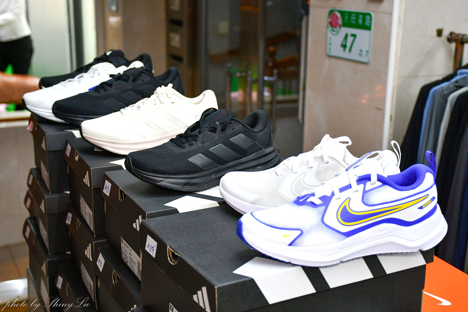 天母《詹士運動用品週年慶》足球鞋/足球釘鞋outlet出清二雙2000起 - 第24張圖