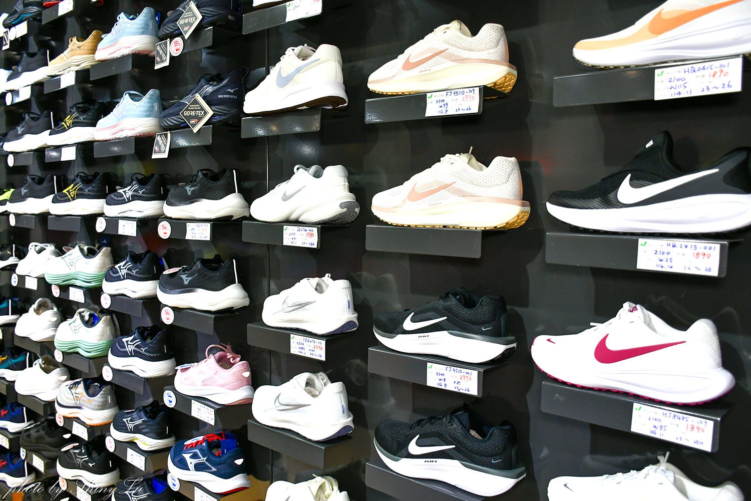 天母《詹士運動用品週年慶》足球鞋/足球釘鞋outlet出清二雙2000起 - 第33張圖