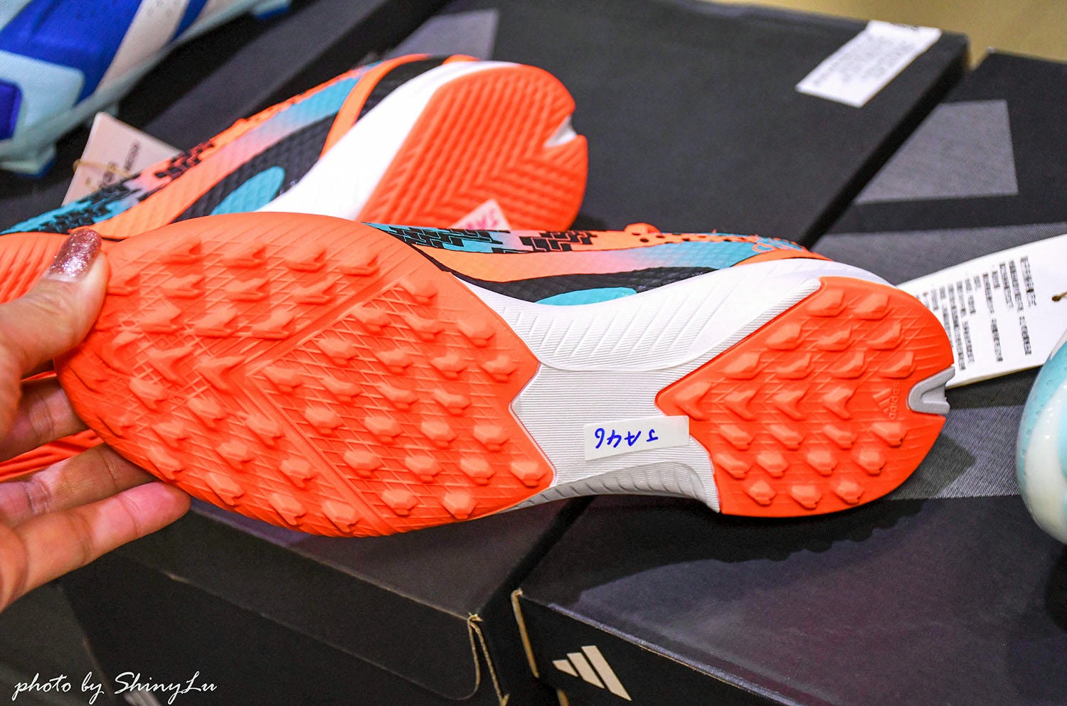 天母《詹士運動用品週年慶》足球鞋/足球釘鞋outlet出清二雙2000起 - 第6張圖