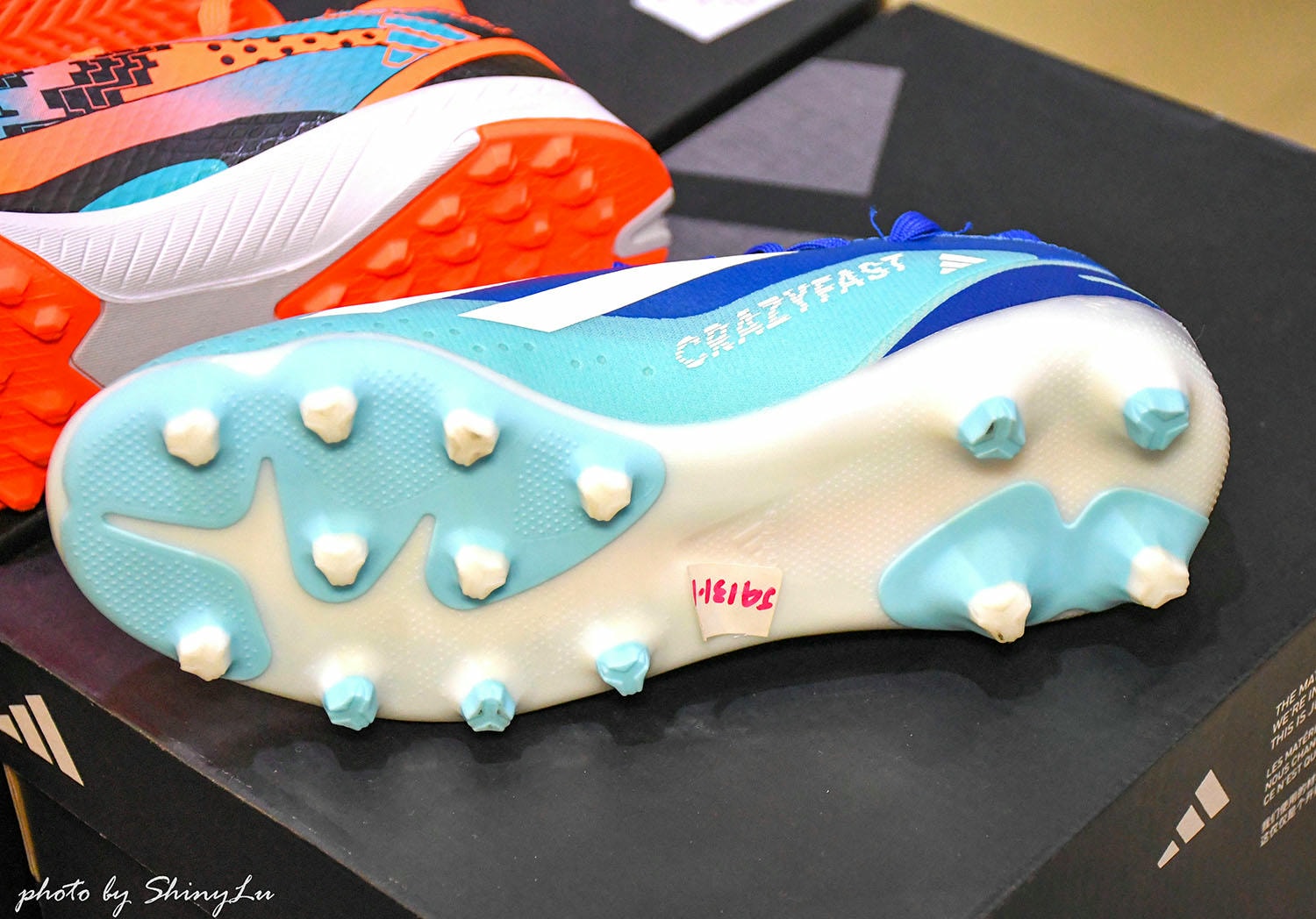 天母《詹士運動用品週年慶》足球鞋/足球釘鞋outlet出清二雙2000起 - 第7張圖