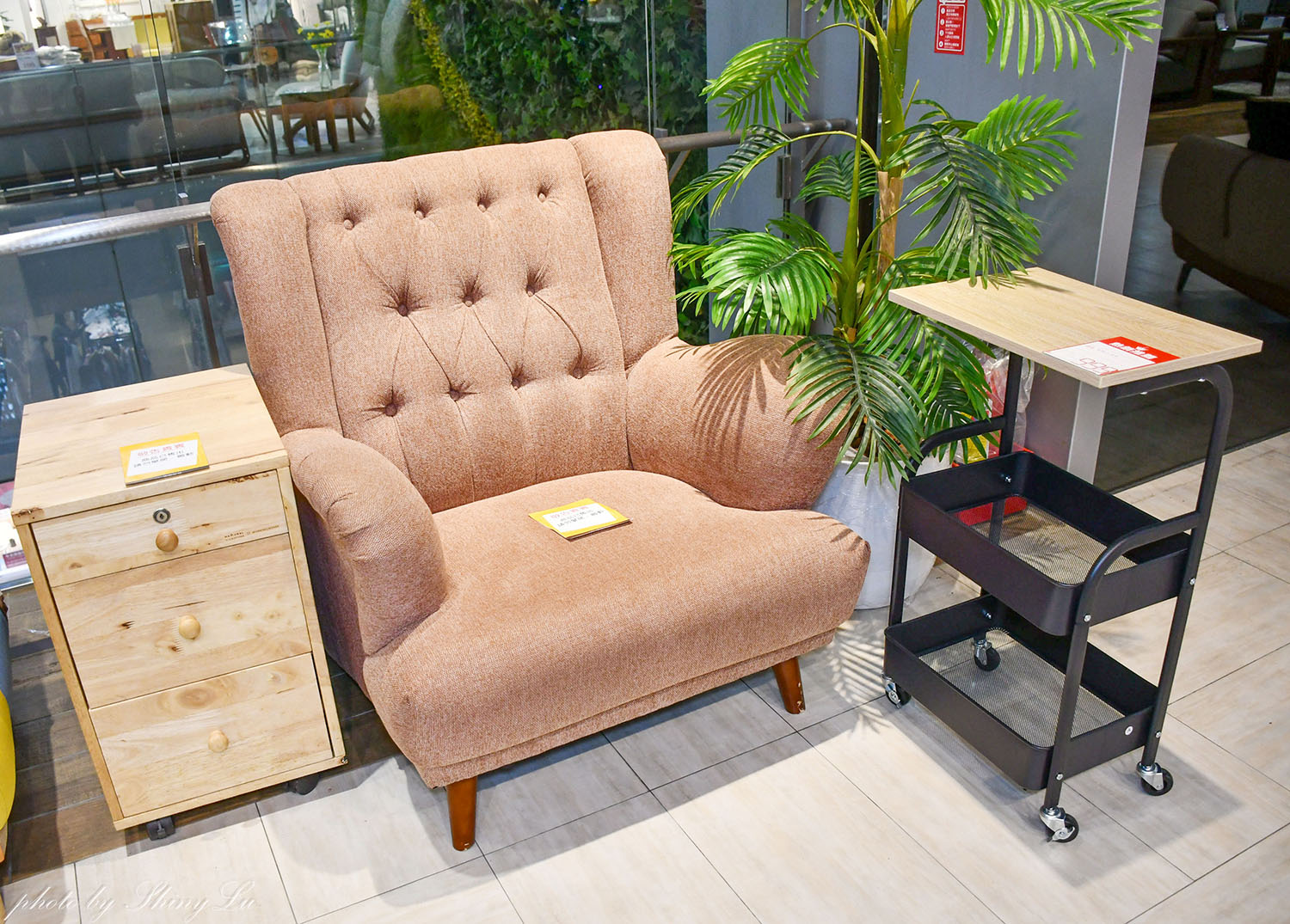 iFG遠雄廣場《貝翠絲寢具》開館慶 v.s 生活工場outlet特賣，天絲床包枕套組二組1800元，泰國乳膠枕1388買一送一