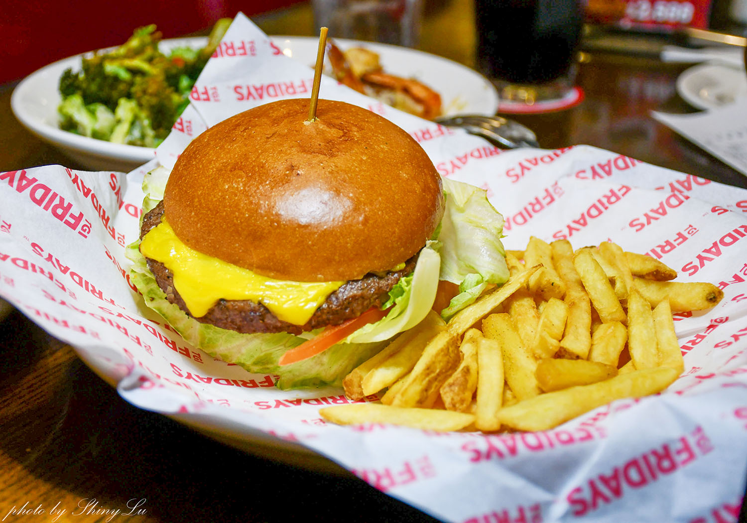 中和環球年年有好市！超強新春市集！特福鍋具福利品百元價起！同場還有歌林/義大利珈樂堤家電，ME5精品剪具 ，初菜·小菜良伴快閃特賣