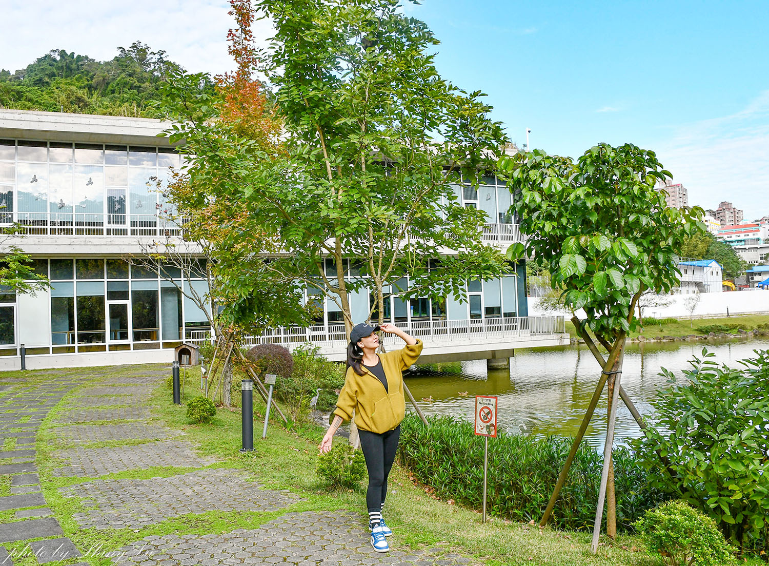 隱身在大學圖書館旁《廢墟湖村店》湖畔第一排,木柵景觀咖啡廳 - 第12張圖 隱身在大學圖書館旁《廢墟湖村店》湖畔第一排,木柵景觀咖啡廳