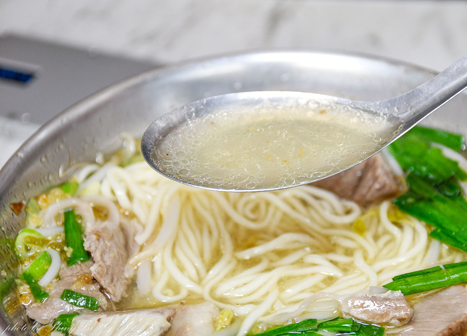 萬芳麵館，早餐吃肝連麵，長春市場美食必吃