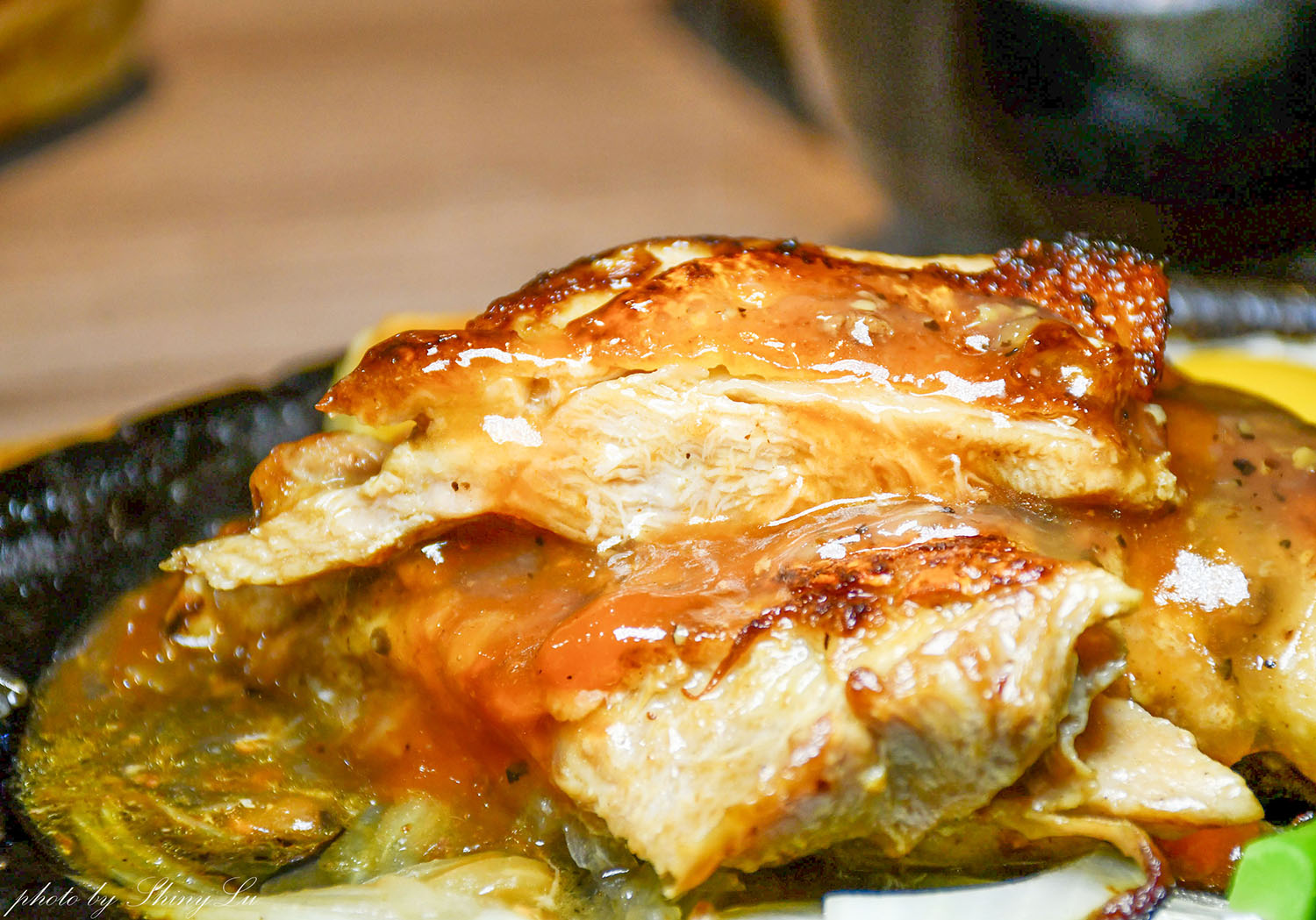 天母牛排推薦│6分熟牛排│百元就能吃到原塊肉牛排，內用可免費加麵