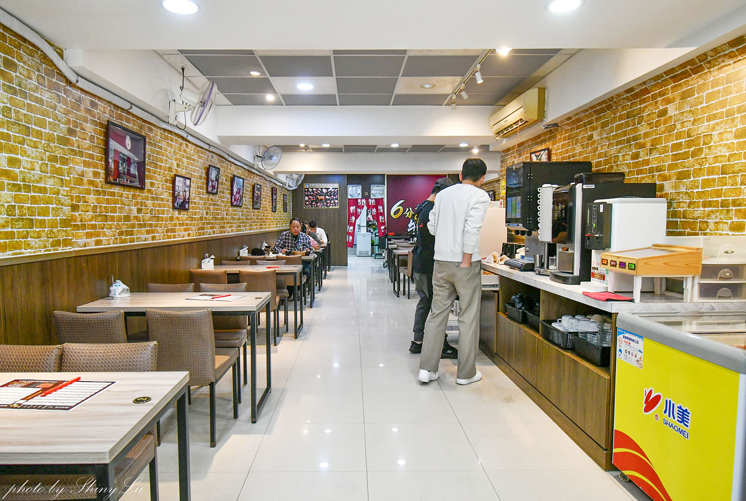 天母牛排推薦│6分熟牛排│百元就能吃到原塊肉牛排，內用可免費加麵