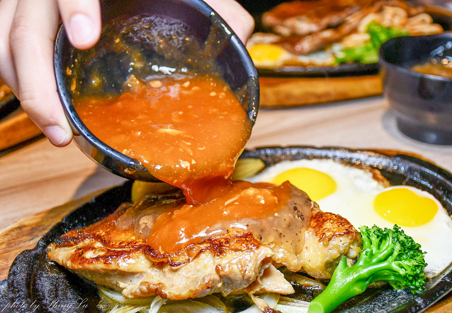 天母牛排推薦│6分熟牛排│百元就能吃到原塊肉牛排，內用可免費加麵