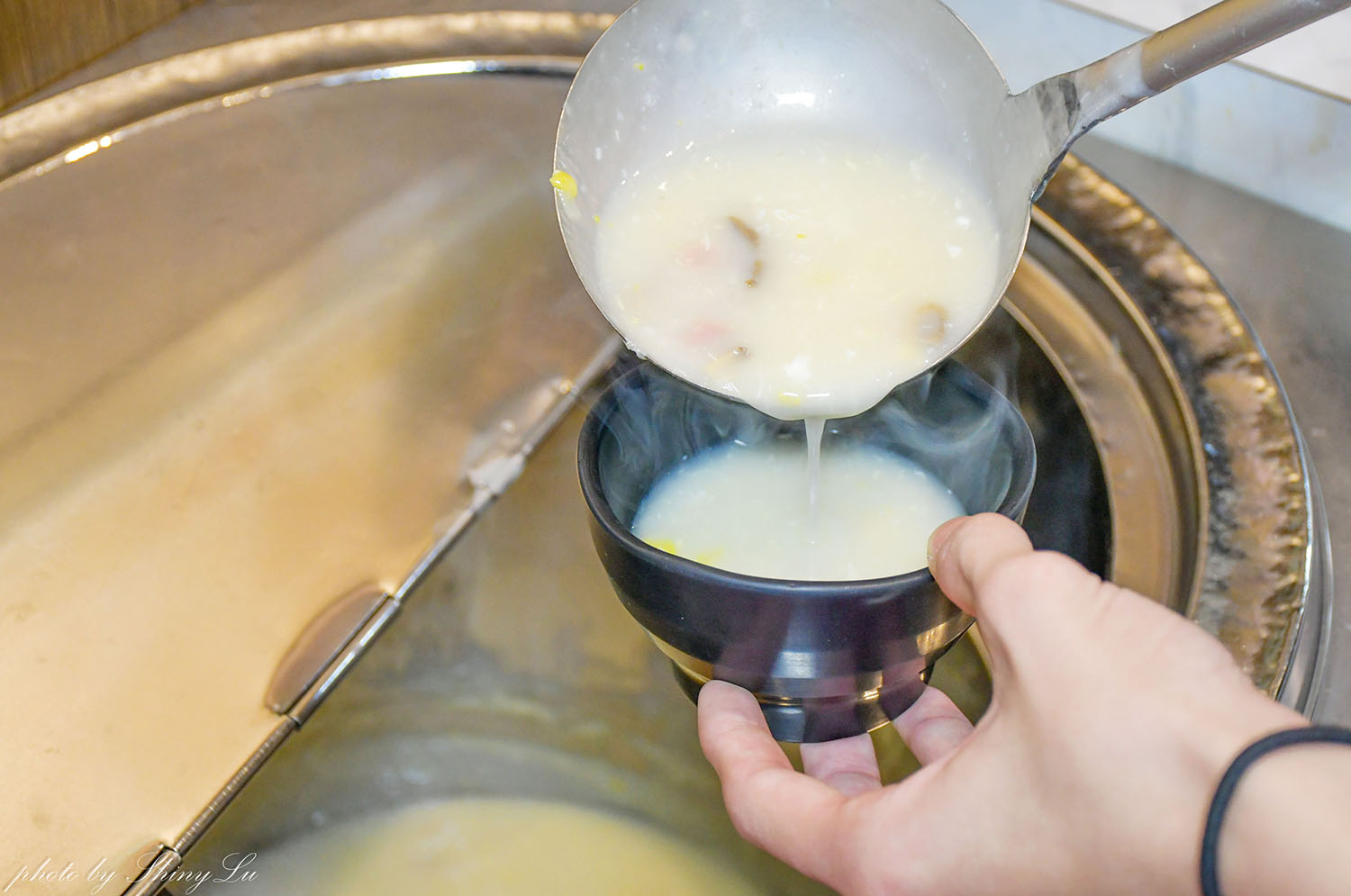 天母牛排推薦│6分熟牛排│百元就能吃到原塊肉牛排，內用可免費加麵