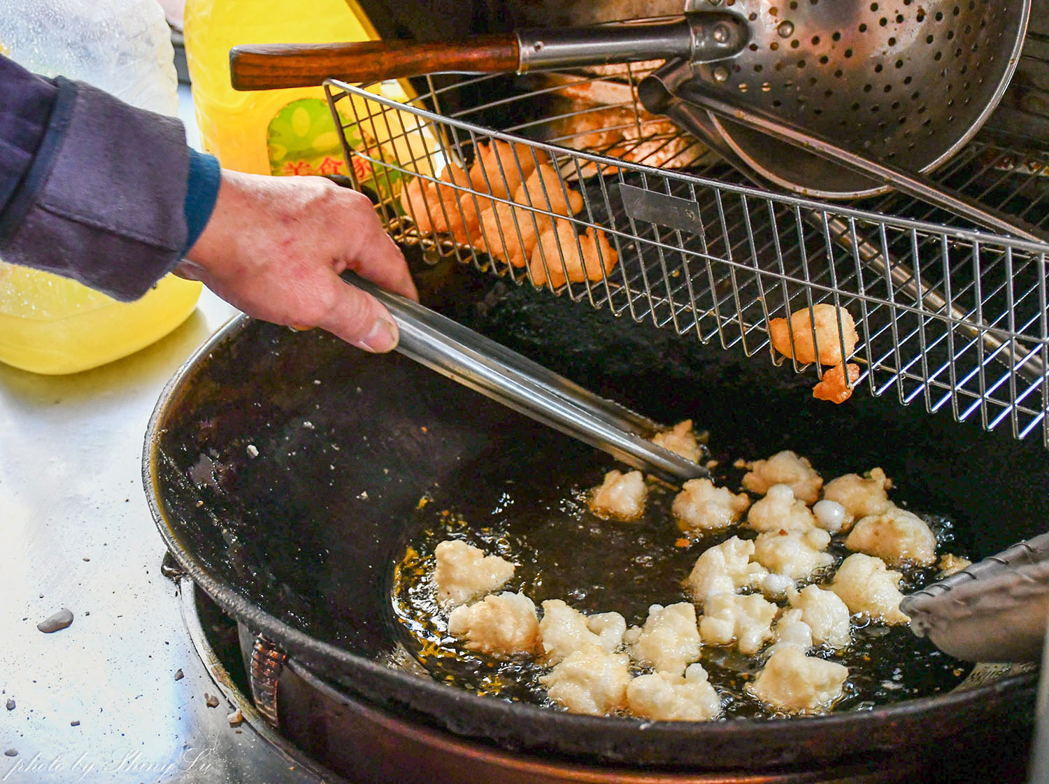 古月館糯米炸,一天只營業六小時,50年老店的小攤位 - 第4張圖 古月館糯米炸,一天只營業六小時,50年老店的小攤位
