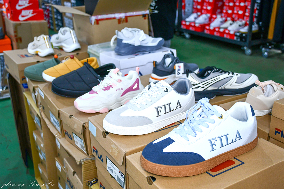 【彰化 N I K E 運動鞋特賣】運動服飾100元起🔥童鞋990元🔥F I L A第二雙十元(王子運動用品特賣) - 第11張圖 【彰化 N I K E 運動鞋特賣】運動服飾100元起🔥童鞋990元🔥F I L A第二雙十元(王子運動用品特賣)