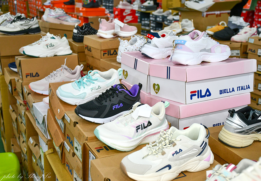 【彰化 N I K E 運動鞋特賣】運動服飾100元起🔥童鞋990元🔥F I L A第二雙十元(王子運動用品特賣) - 第13張圖 【彰化 N I K E 運動鞋特賣】運動服飾100元起🔥童鞋990元🔥F I L A第二雙十元(王子運動用品特賣)