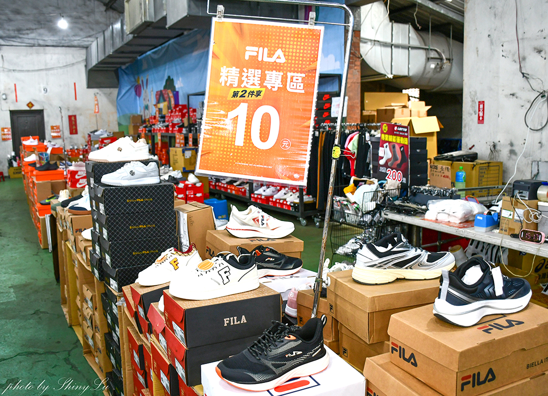 【彰化 N I K E 運動鞋特賣】運動服飾100元起🔥童鞋990元🔥F I L A第二雙十元(王子運動用品特賣) - 第10張圖 【彰化 N I K E 運動鞋特賣】運動服飾100元起🔥童鞋990元🔥F I L A第二雙十元(王子運動用品特賣)
