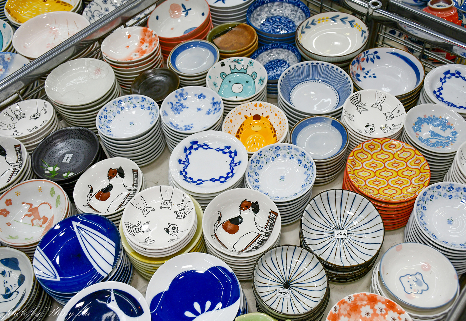 2026日本碗盤瓷器快閃特賣！三個100起，捷運松山站2號出口旁，千款萬古燒/有田燒/九谷窯/信樂燒都有