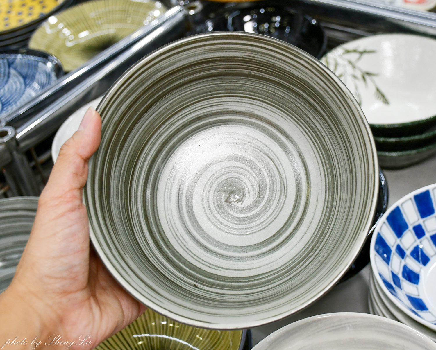 2026日本碗盤瓷器快閃特賣！三個100起，捷運松山站2號出口旁，千款萬古燒/有田燒/九谷窯/信樂燒都有
