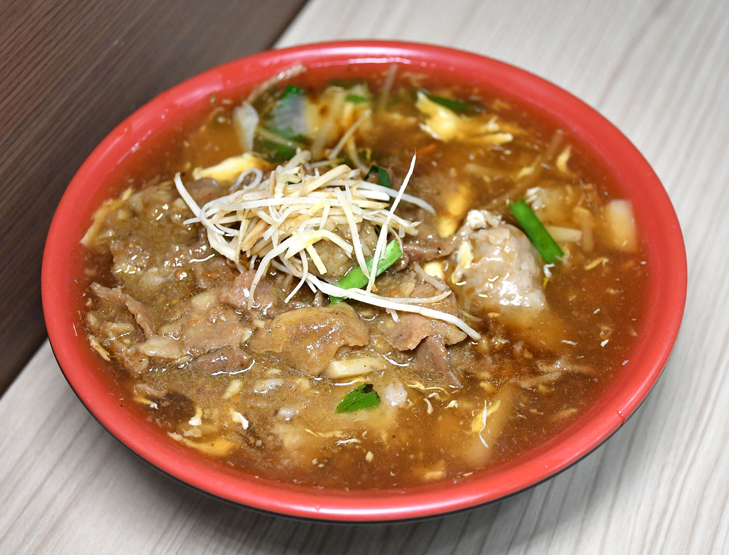 太祖魷魚羊肉焿-長庚店，一碗80元超大碗，加辣更好吃