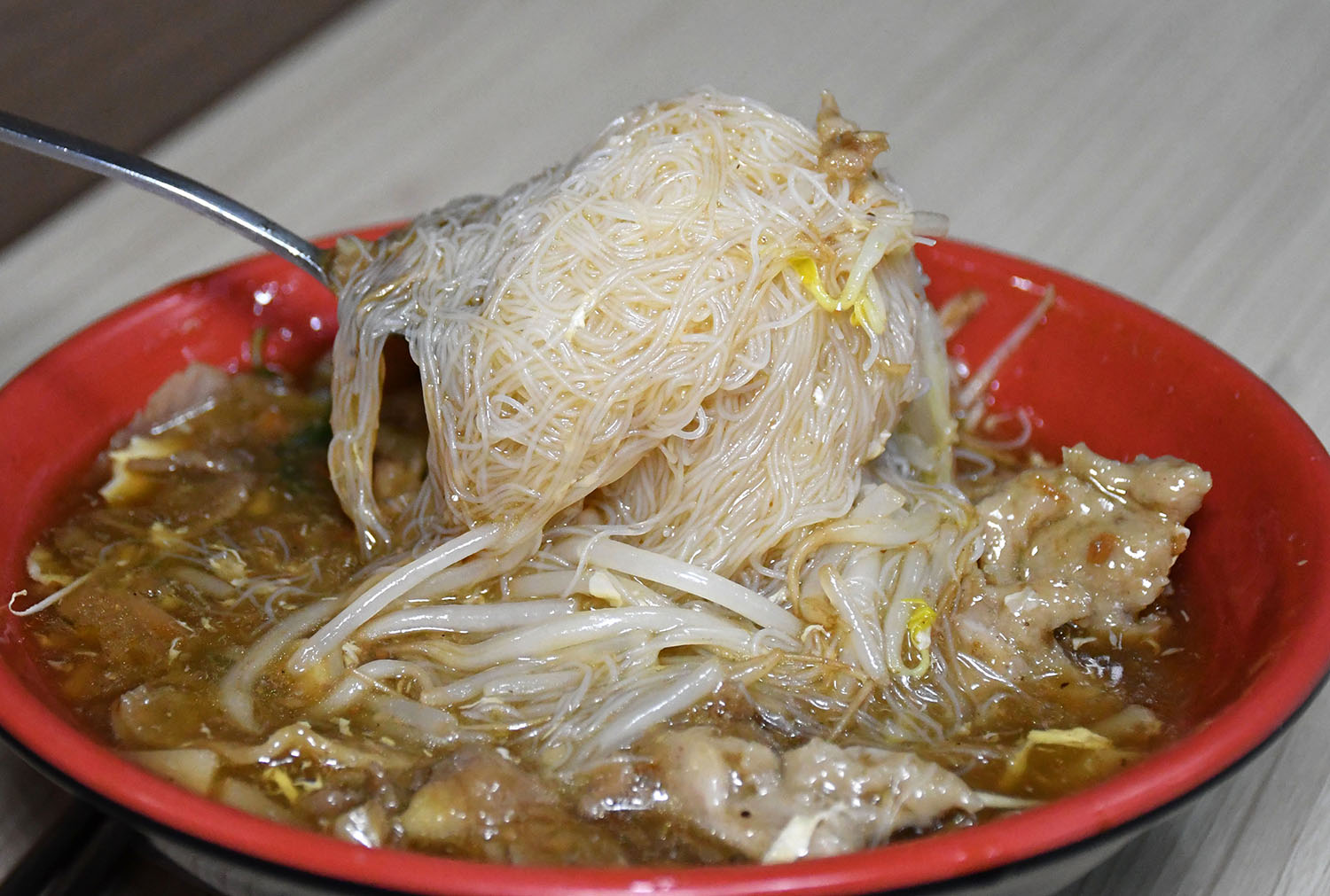 太祖魷魚羊肉焿-長庚店，一碗80元超大碗，加辣更好吃