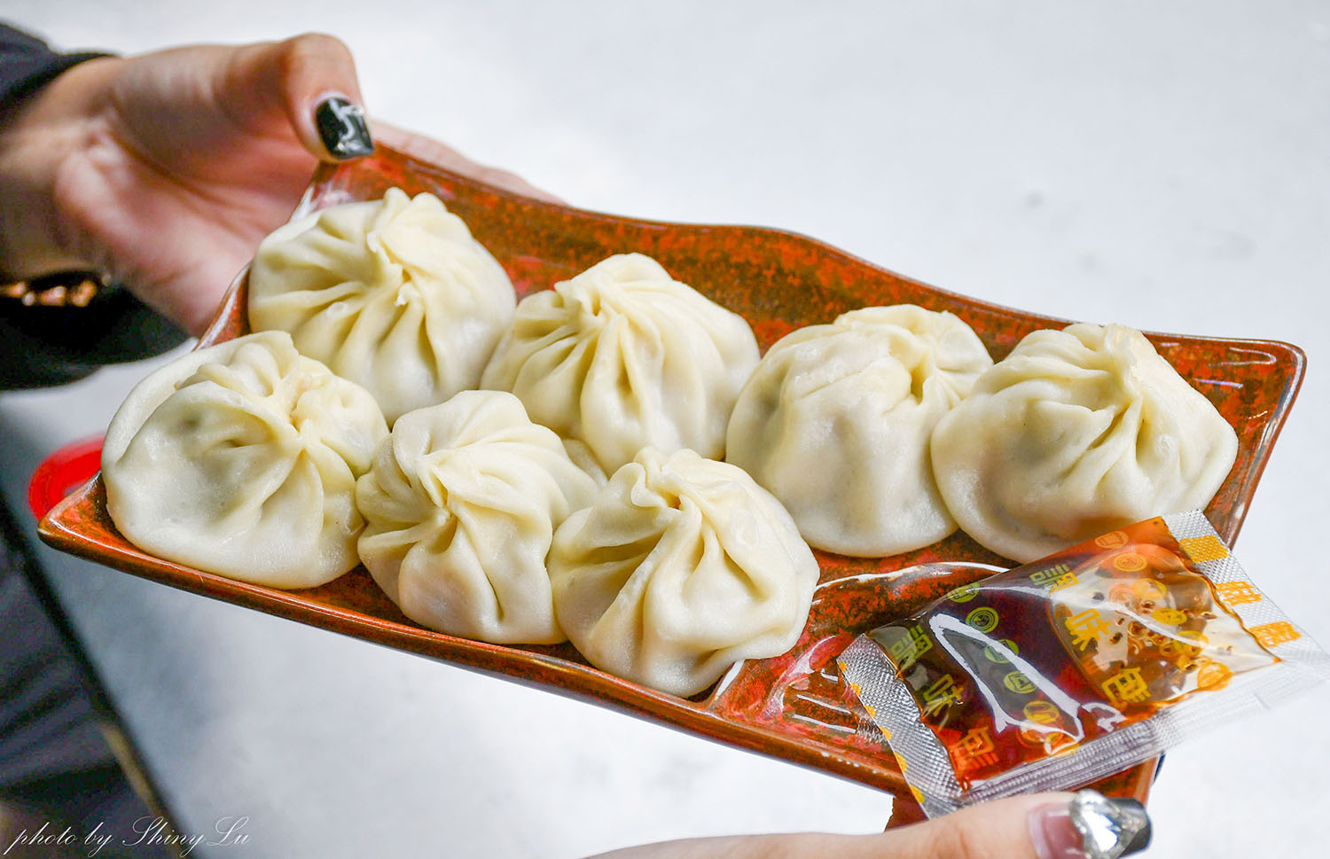 從早上吃到宵夜│御冠園鮮肉湯包專賣店│高人氣的中原夜市小吃