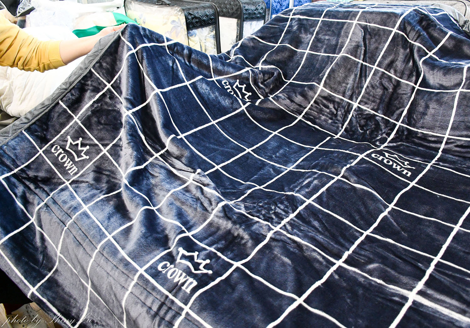 【法頌寢飾生活館南投店】歲末年終特賣│滿3000現折300，毛毯100元起，機能枕頭買一送一（可刷卡）