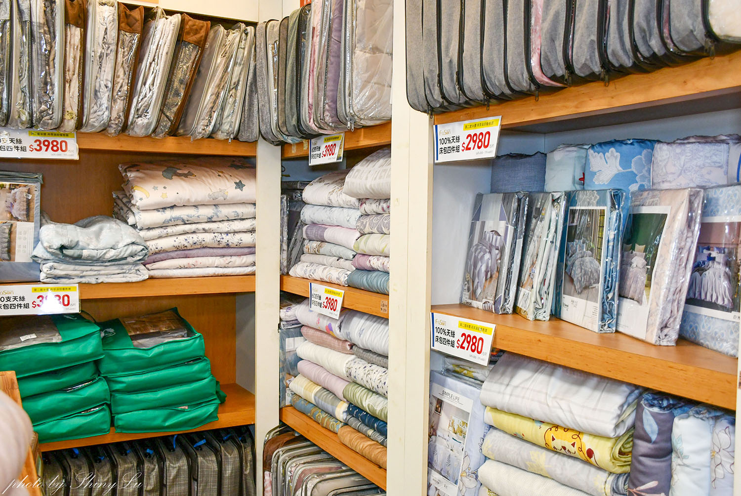 【法頌寢飾生活館南投店】歲末年終特賣│滿3000現折300，毛毯100元起，機能枕頭買一送一（可刷卡）