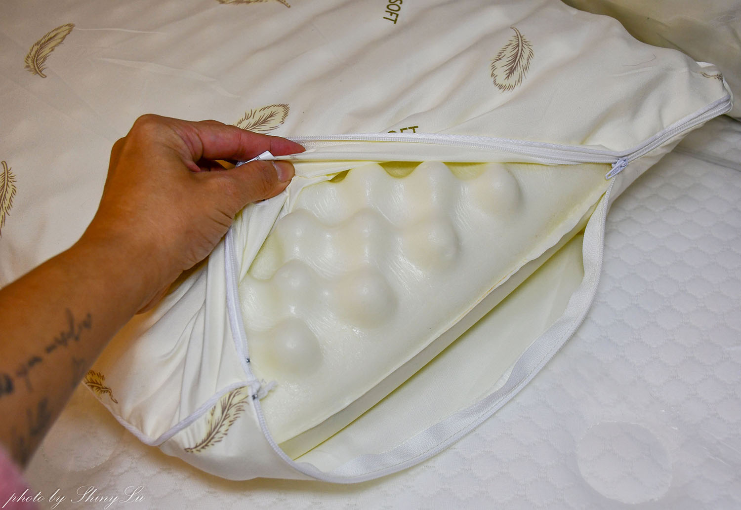 【法頌寢飾生活館南投店】歲末年終特賣│滿3000現折300，毛毯100元起，機能枕頭買一送一（可刷卡）