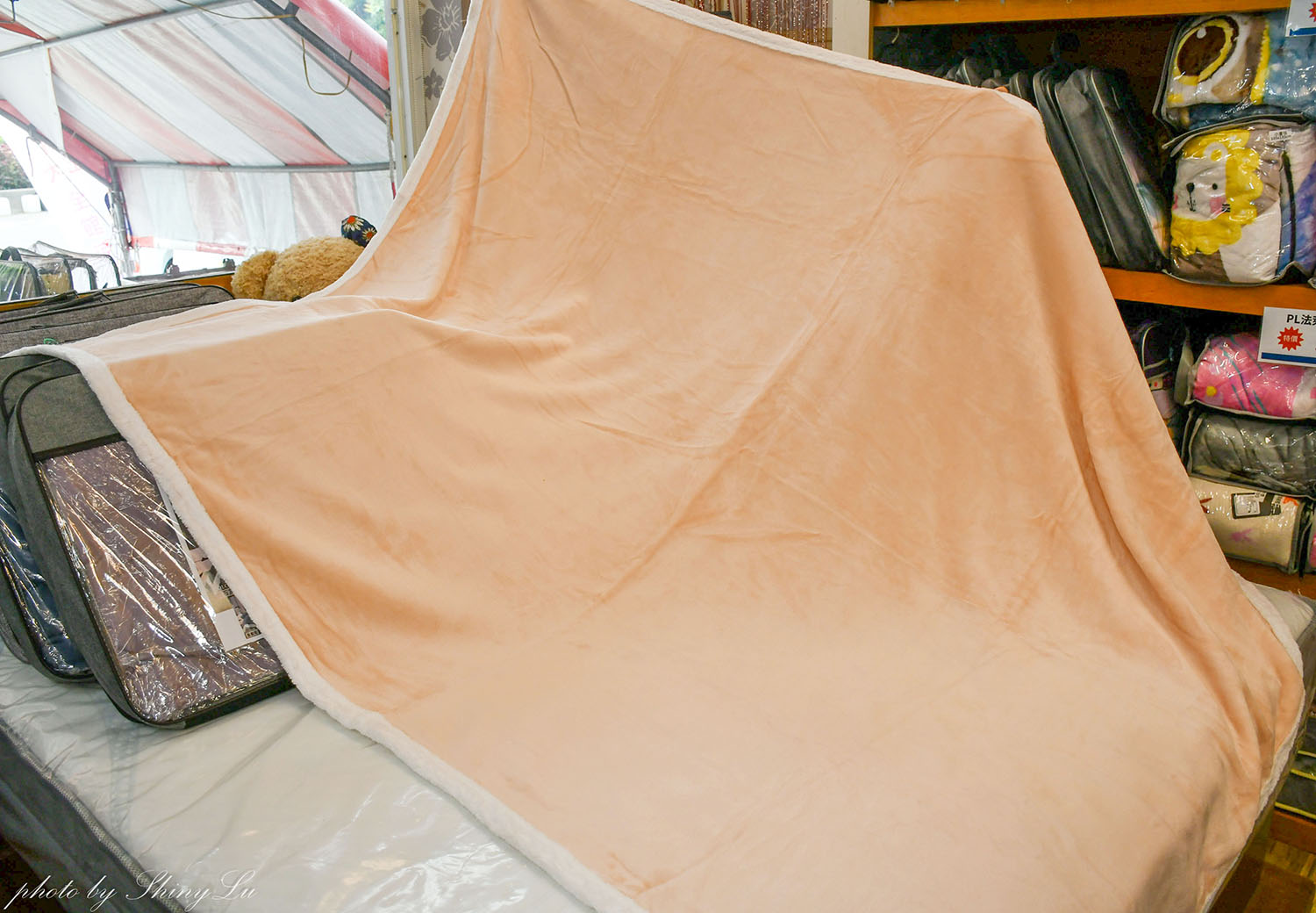 【法頌寢飾生活館南投店】歲末年終特賣│滿3000現折300，毛毯100元起，機能枕頭買一送一（可刷卡）