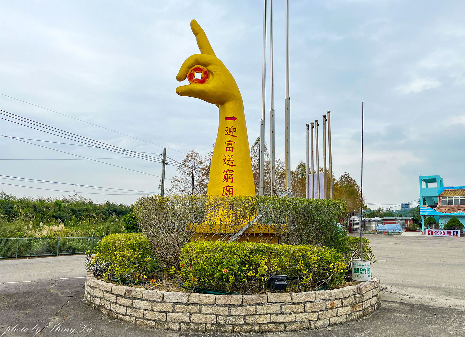 迎富送窮廟怎麼拜？送窮咒文、求發財金全功略，聖杯大道超好拍