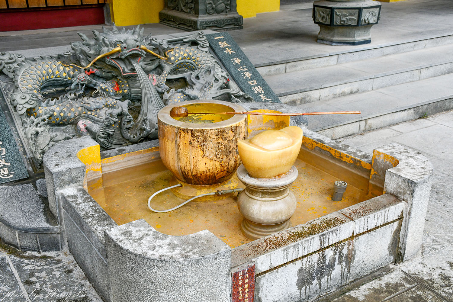 迎富送窮廟怎麼拜？送窮咒文、求發財金全功略，聖杯大道超好拍