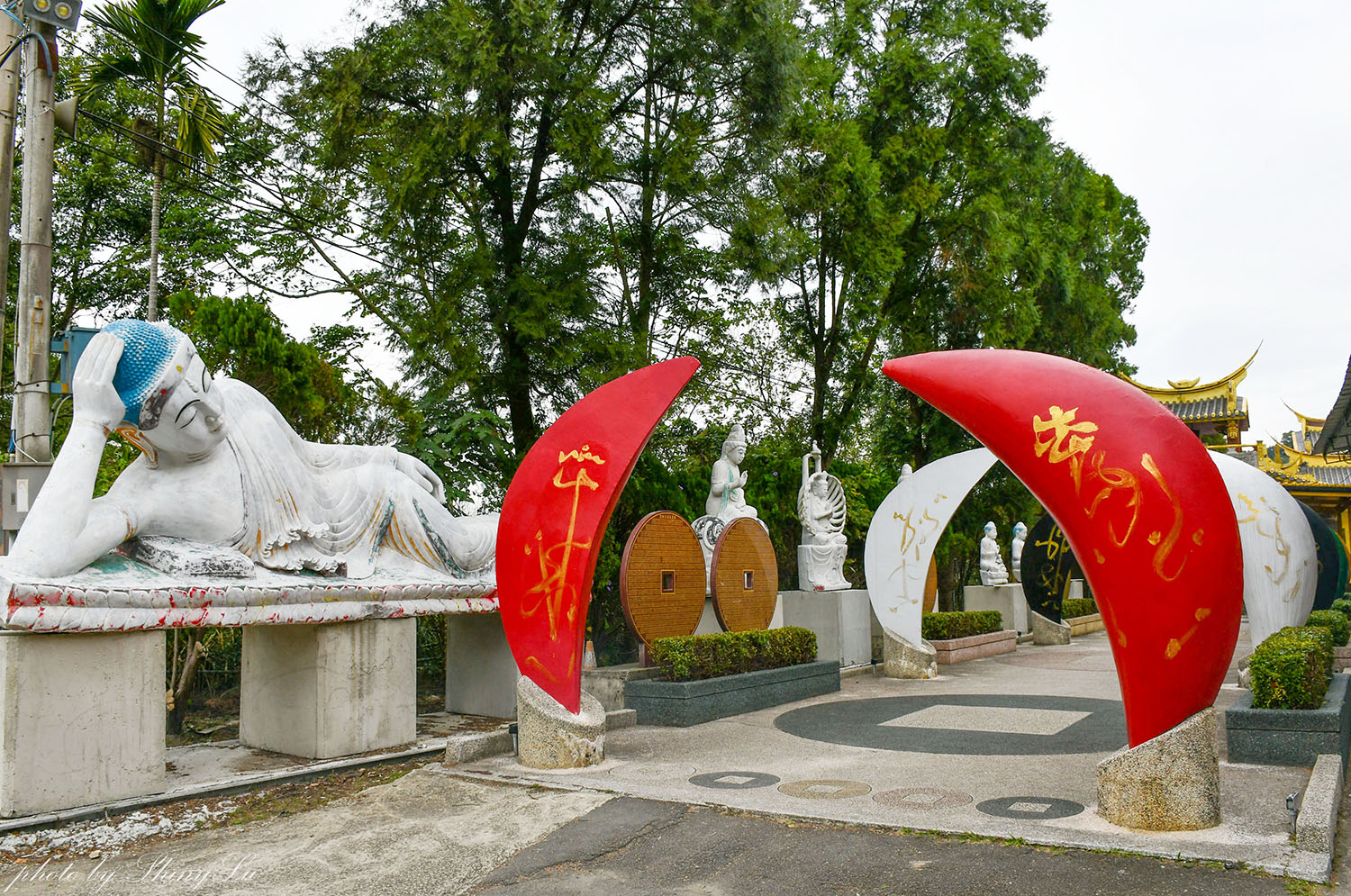 迎富送窮廟怎麼拜？送窮咒文、求發財金全功略，聖杯大道超好拍