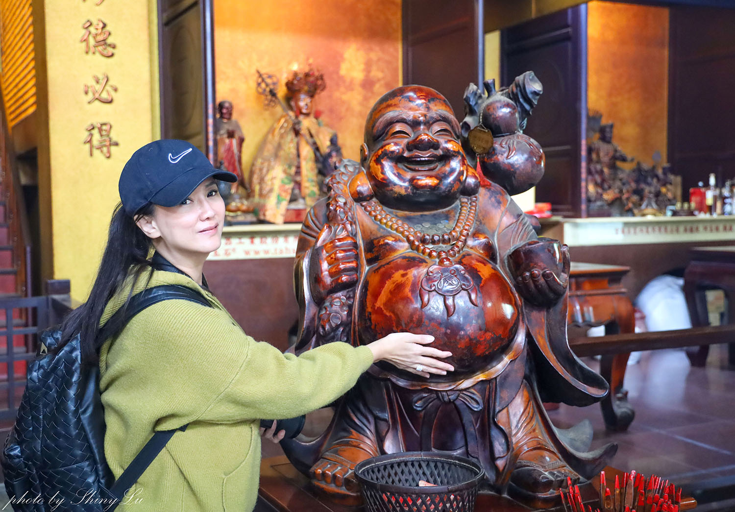 迎富送窮廟怎麼拜？送窮咒文、求發財金全功略，聖杯大道超好拍