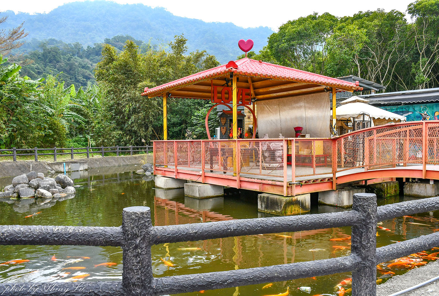 迎富送窮廟怎麼拜？送窮咒文、求發財金全功略，聖杯大道超好拍