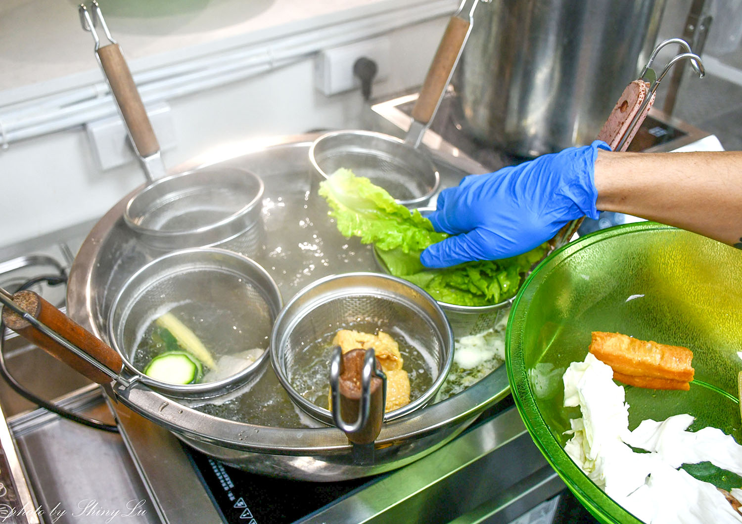 一個人也可以吃泰式！林口長庚美食《香泰迷迷》數十種配料想吃什麼自已搭配