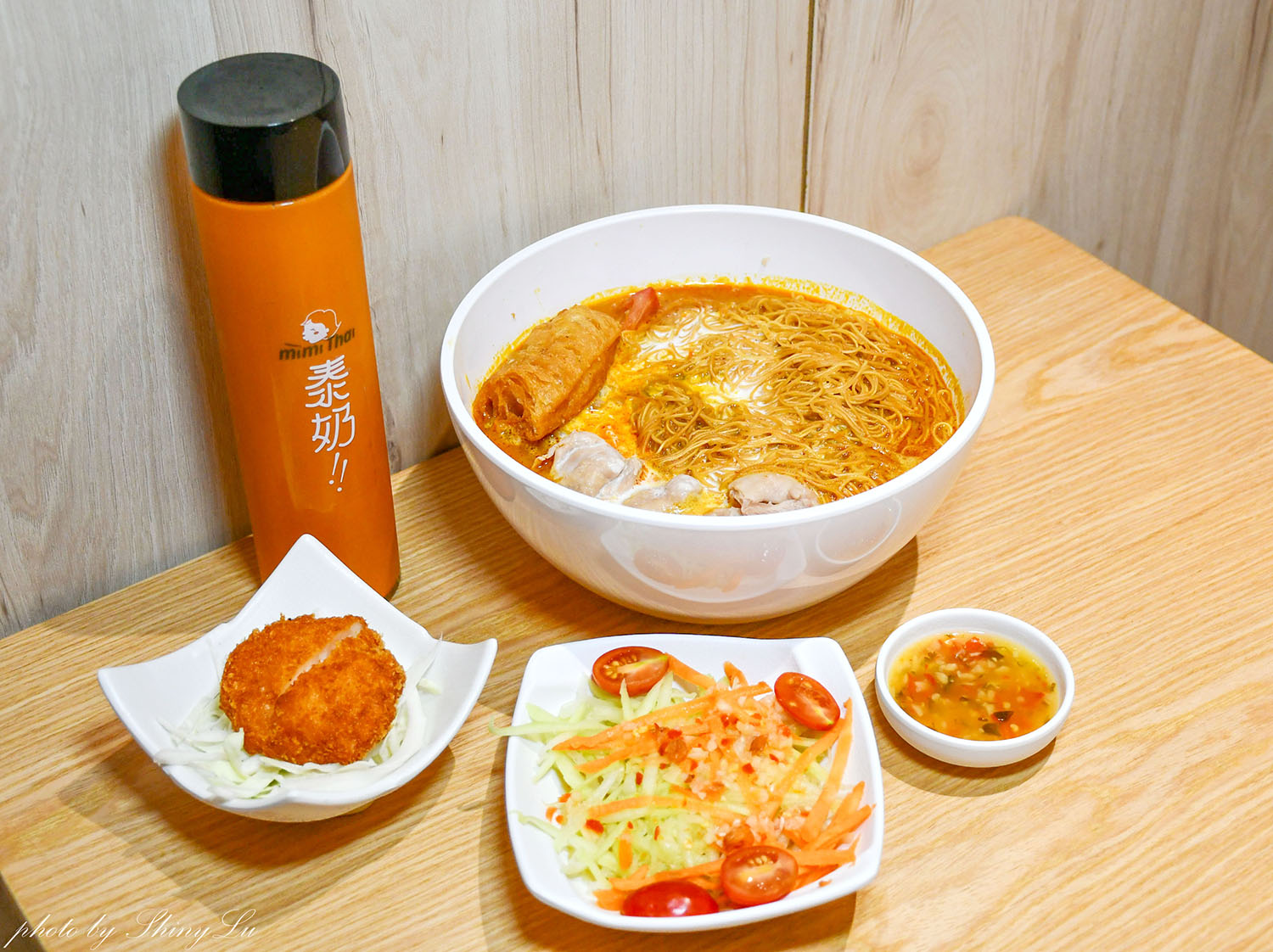 一個人也可以吃泰式！林口長庚美食《香泰迷迷》數十種配料想吃什麼自已搭配