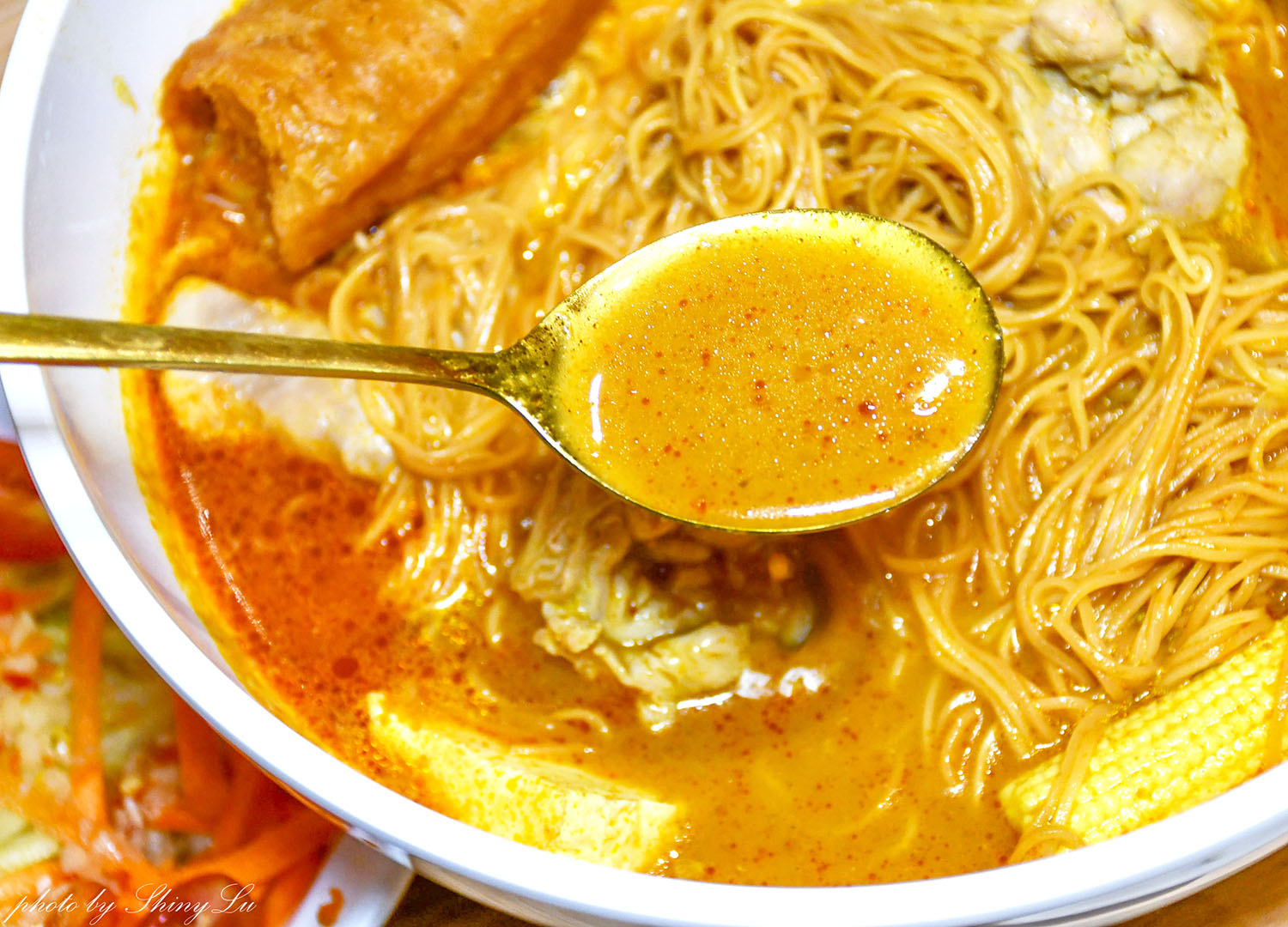 一個人也可以吃泰式！林口長庚美食《香泰迷迷》數十種配料想吃什麼自已搭配