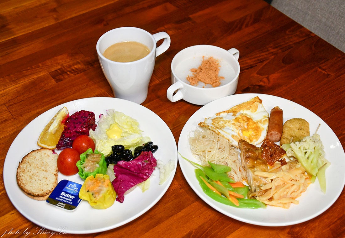 宮賞藝術大飯店評論心得，有兒童遊戲室、下午茶、早餐吃到飽，而且客房超級大！高雄親子飯店推薦