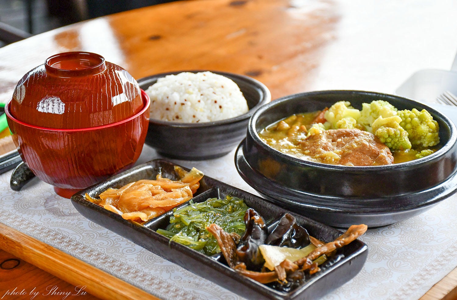 【環湖咖啡。好食】餐點一般般，但湖景第一排很加分，石門水庫景觀餐廳