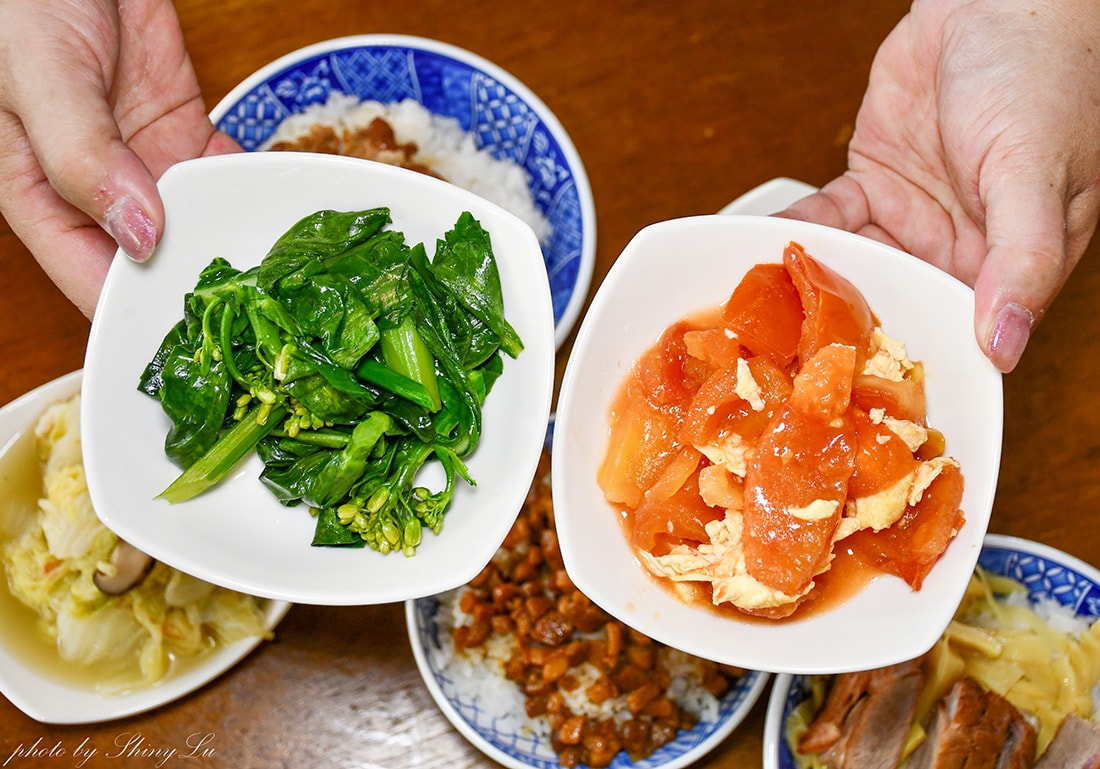 燥神│隱身巷弄內老宅美食│必吃東坡肉│高雄鳳山肉燥飯推薦