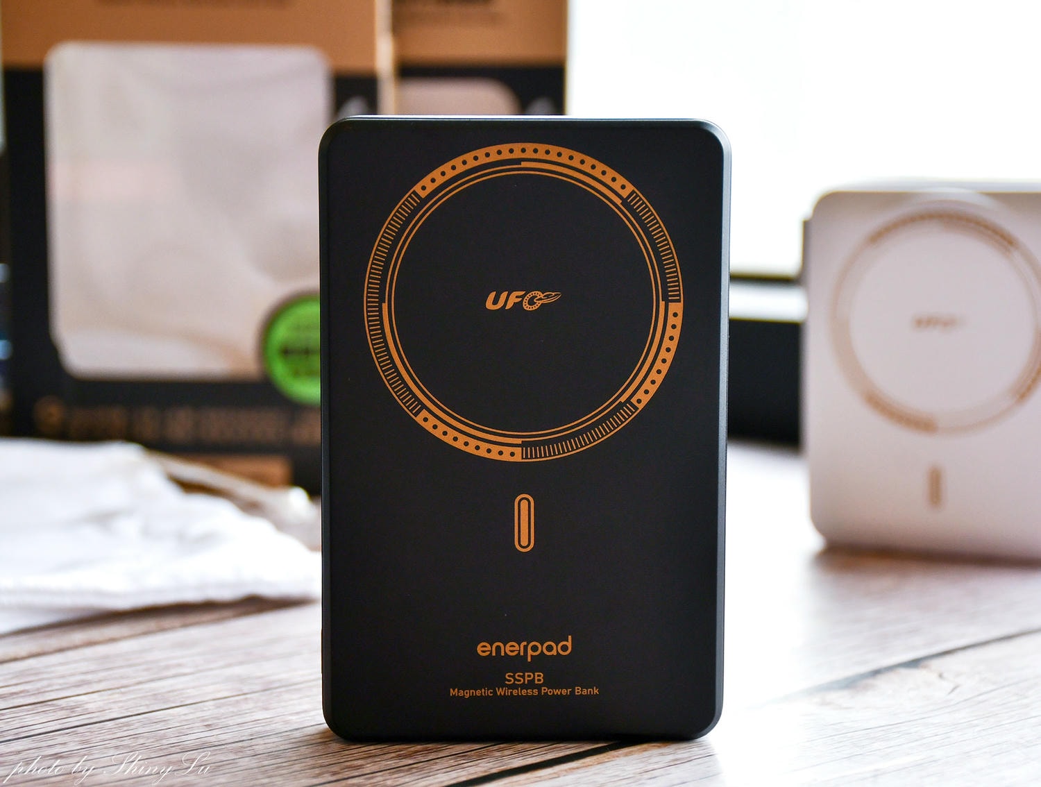 enerpad UFO行動電源好用嗎?開箱實測!防爆固態磁吸式行動電源 MX-10000-SS/防爆多合一固態磁吸式行動電源 MT-10000 - 第12張圖 enerpad UFO行動電源好用嗎?開箱實測!防爆固態磁吸式行動電源 MX-10000-SS/防爆多合一固態磁吸式行動電源 MT-10000