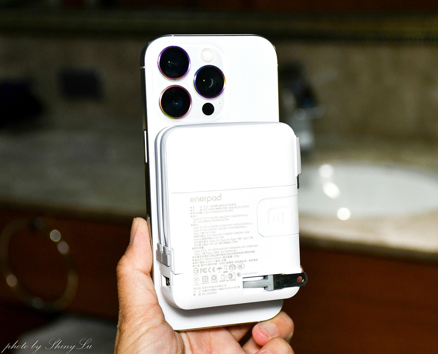enerpad UFO行動電源好用嗎?開箱實測!防爆固態磁吸式行動電源 MX-10000-SS/防爆多合一固態磁吸式行動電源 MT-10000 - 第6張圖 enerpad UFO行動電源好用嗎?開箱實測!防爆固態磁吸式行動電源 MX-10000-SS/防爆多合一固態磁吸式行動電源 MT-10000