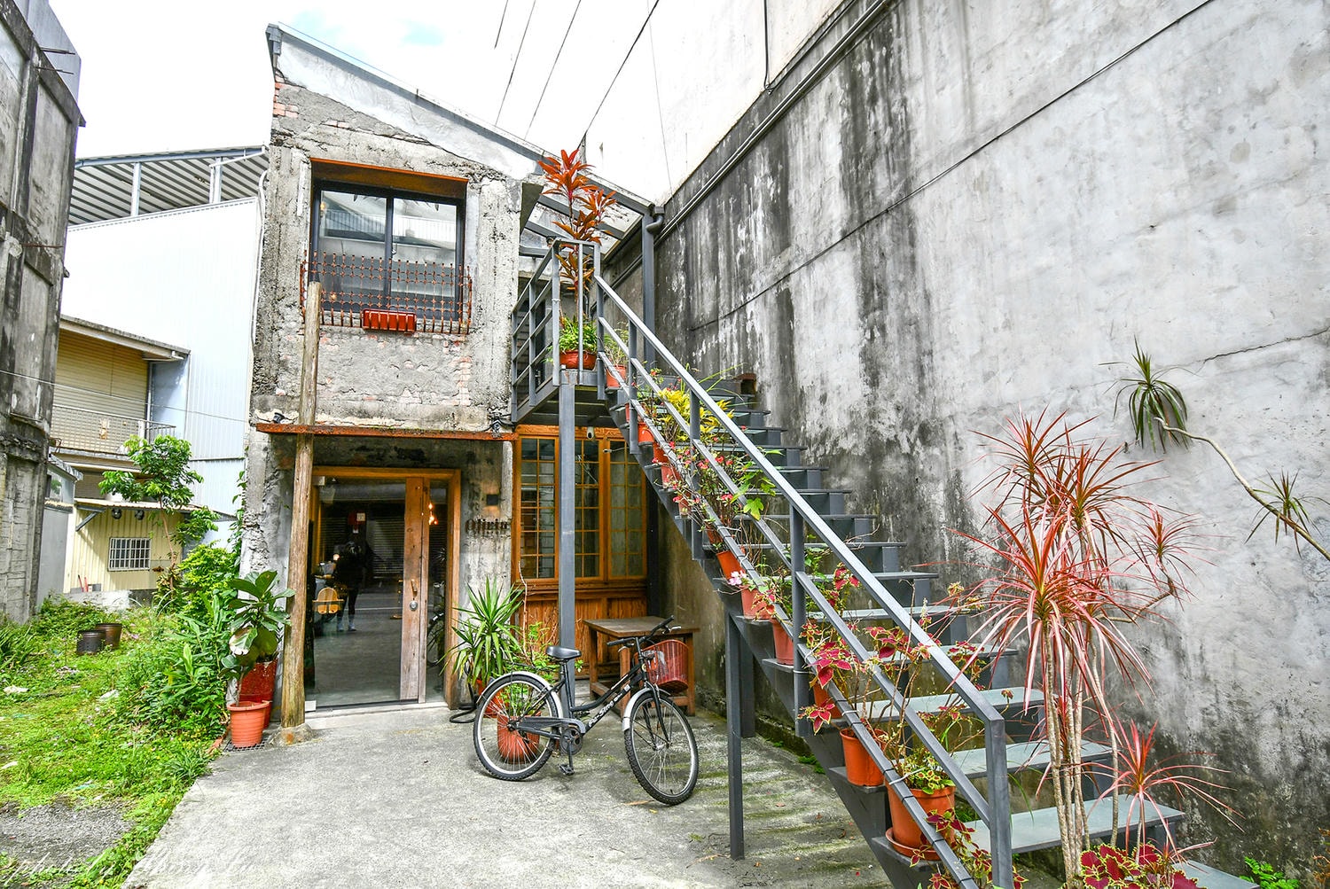羅東車站美食│奧莉薇雅早午餐│老屋變身早午餐店，復古氛圍美到不想走