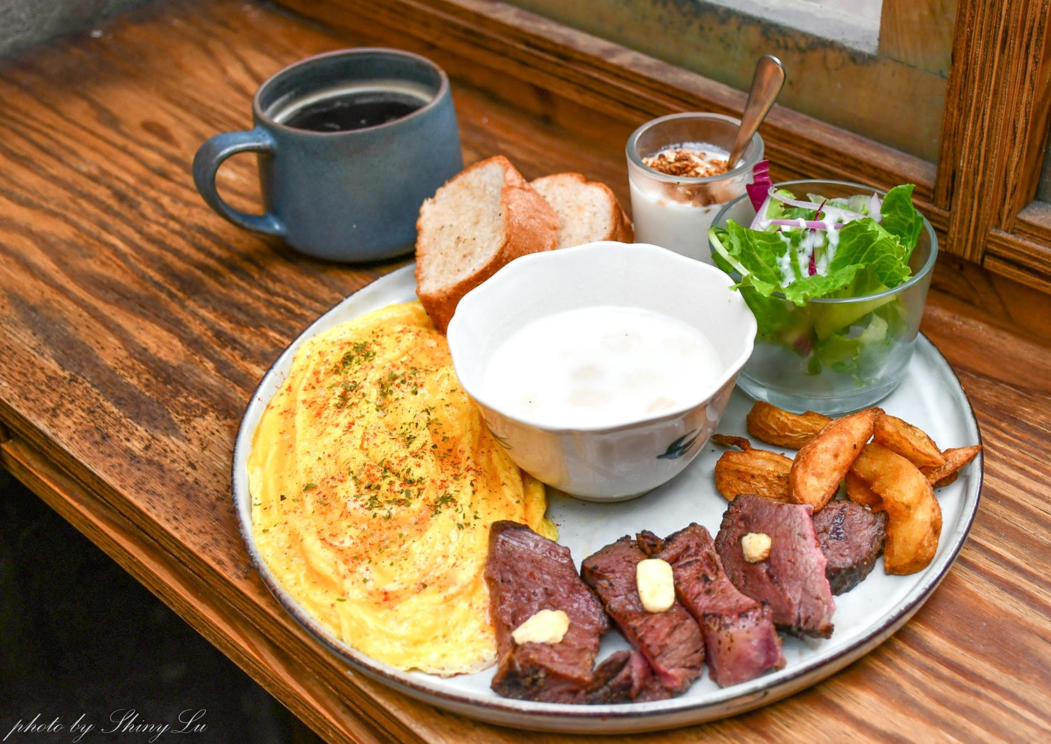 羅東車站美食│奧莉薇雅早午餐│老屋變身早午餐店，復古氛圍美到不想走