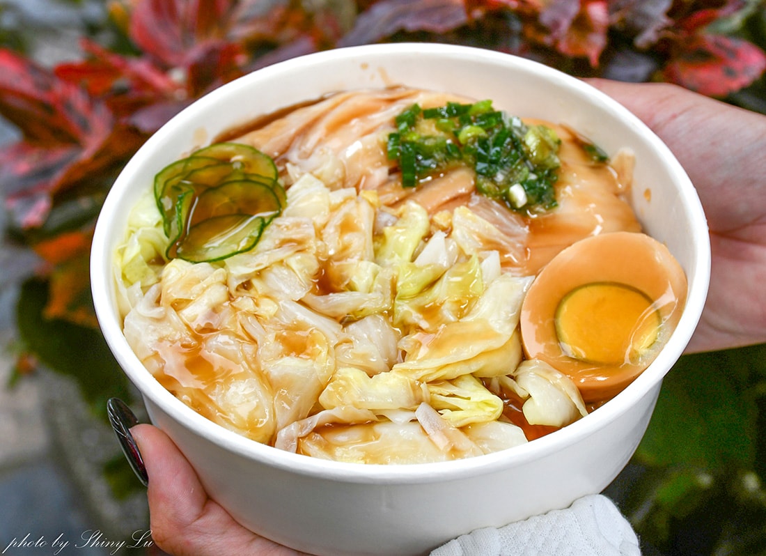 林口外帶便當推薦│晴天海南雞│雞肉很嫩醬汁甘甜